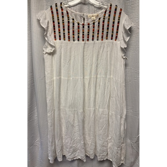 Studio West Apparel Dresses & Skirts - Studio West Women's White Tiered‎ Ruffle Cap Sleeve Rayon SZ L Dress Embroidered